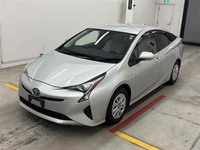 TOYOTA PRIUS 2018