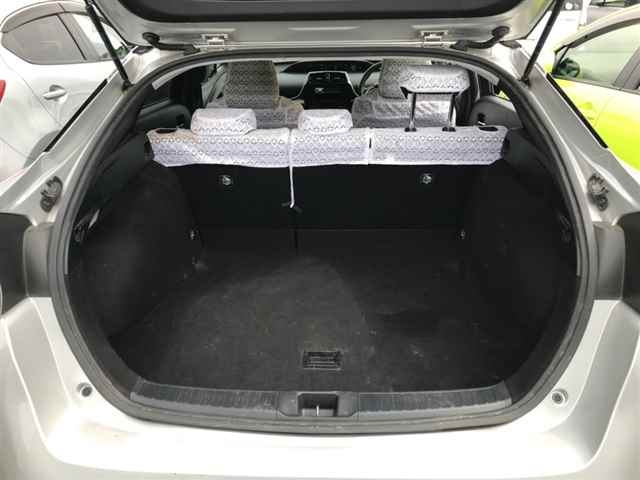 TOYOTA PRIUS 2018