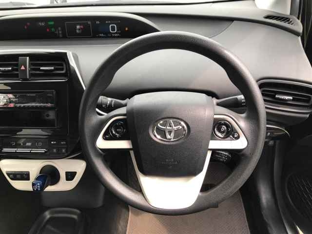 TOYOTA PRIUS 2018