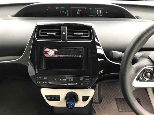 TOYOTA PRIUS 2018