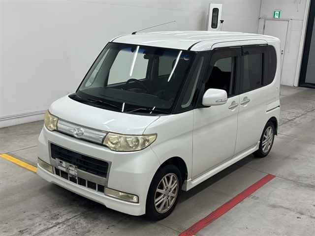 DAIHATSU TANTO 2010