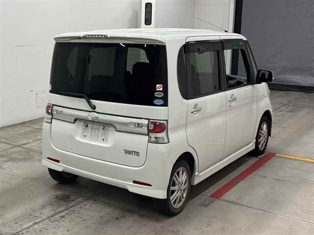 DAIHATSU TANTO 2010