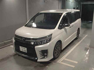 TOYOTA VOXY 2017