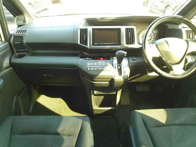 HONDA STEP WAGON 2012