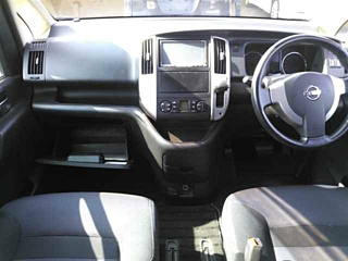 NISSAN SERENA 2010
