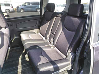 NISSAN SERENA 2011