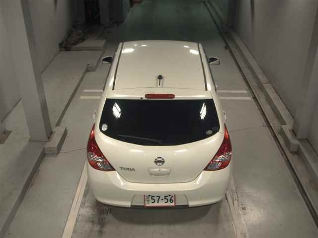 NISSAN TIIDA 2010