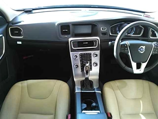 VOLVO V60 2018