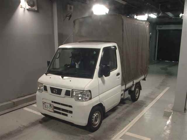 NISSAN CLIPPER TRUCK 2013