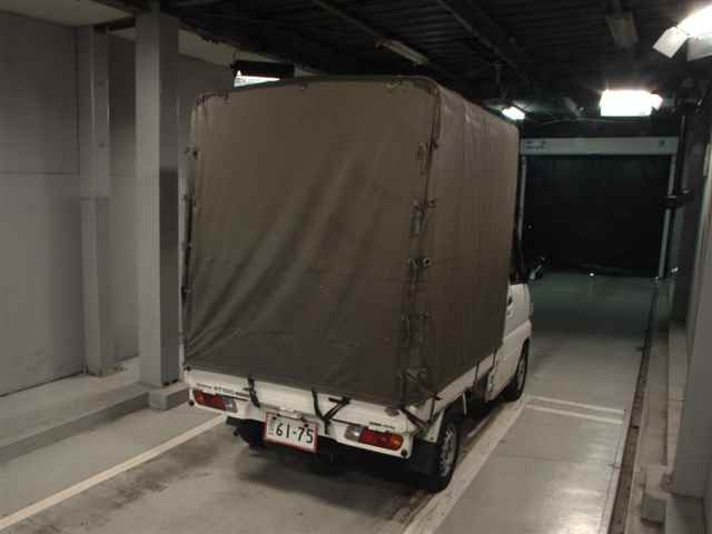 NISSAN CLIPPER TRUCK 2013