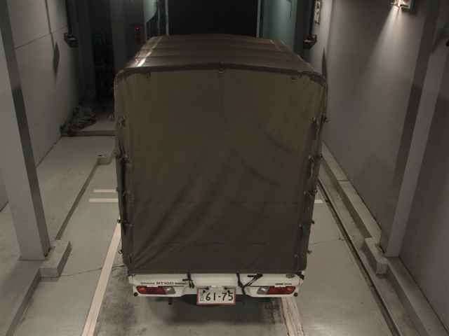 NISSAN CLIPPER TRUCK 2013