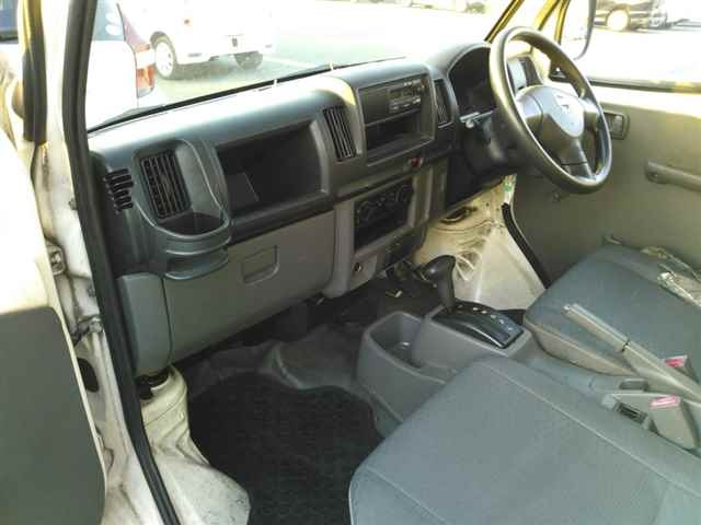 NISSAN CLIPPER TRUCK 2013