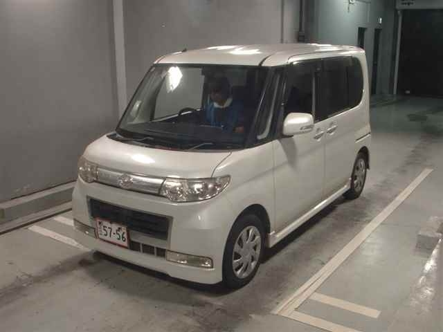 DAIHATSU TANTO 2008