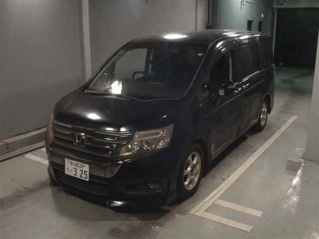 HONDA STEP WAGON 2013