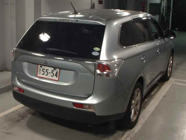 MITSUBISHI OUTLANDER 2013