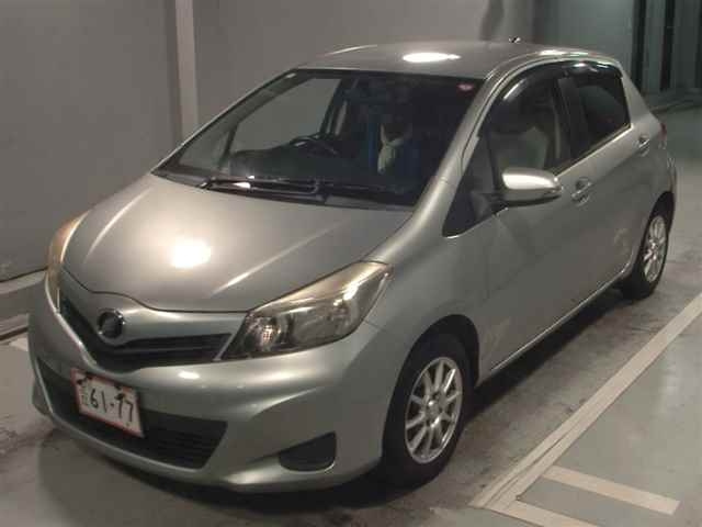 TOYOTA VITZ 2011