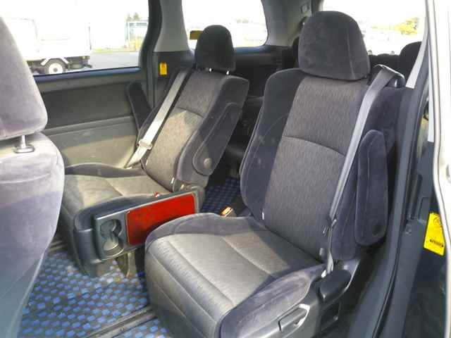 TOYOTA ALPHARD 2010