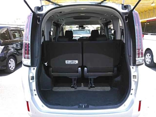 TOYOTA NOAH 2018