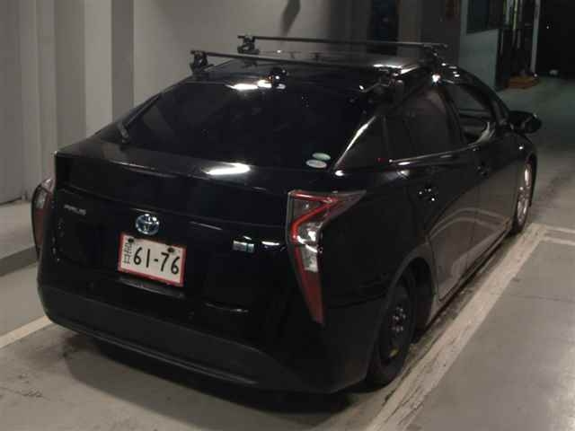TOYOTA PRIUS 2016