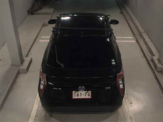 TOYOTA PRIUS 2016