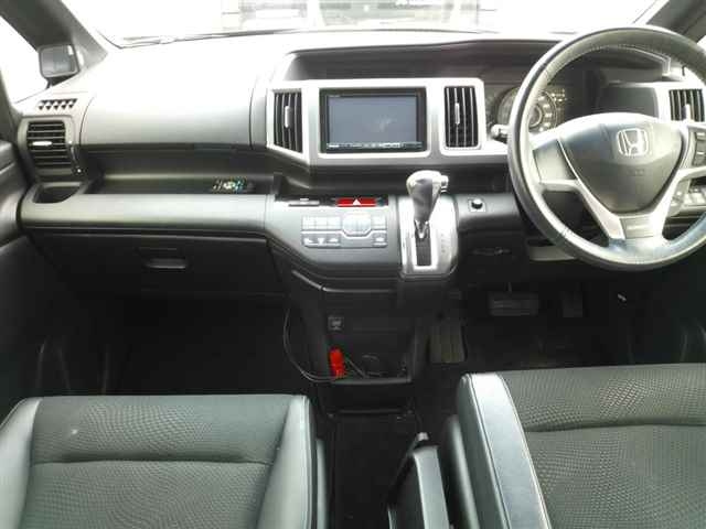 HONDA STEP WAGON 2012