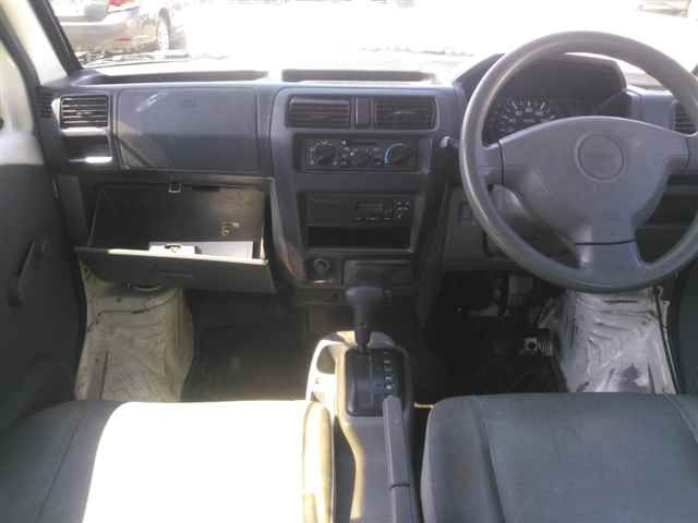 NISSAN CLIPPER VAN 2009