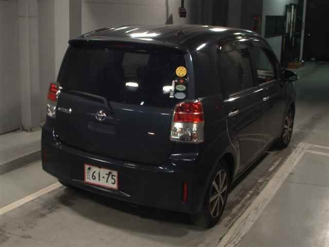 TOYOTA SPADE 2012