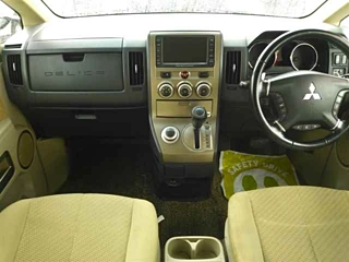 MITSUBISHI DELICA D5 2008