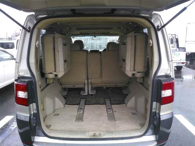 MITSUBISHI DELICA D5 2008