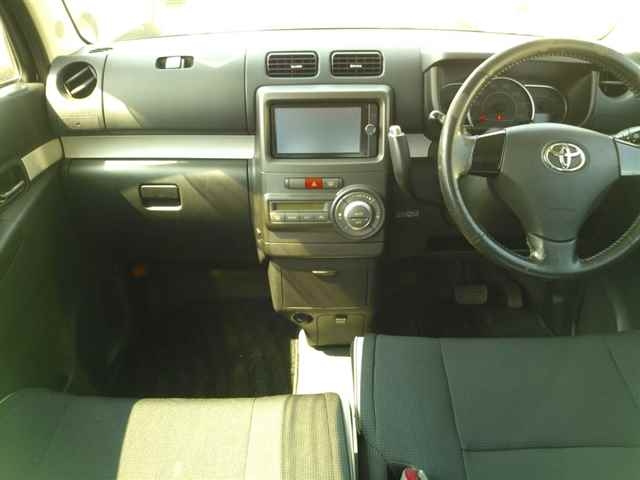 TOYOTA PIXIS SPACE 2014