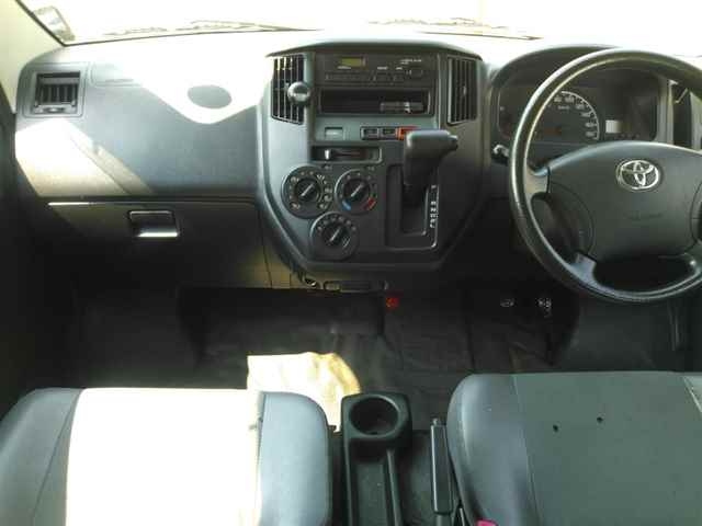 TOYOTA TOWN ACE VAN 2013