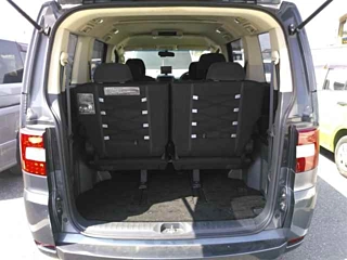 MITSUBISHI DELICA D5 2009