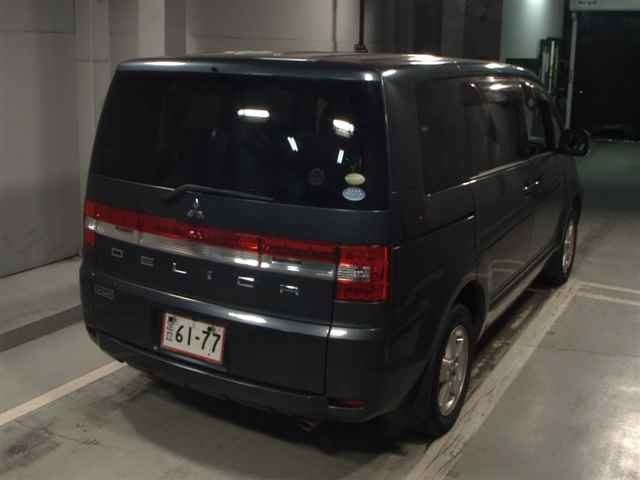 MITSUBISHI DELICA D5 2009