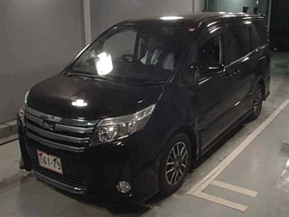 TOYOTA NOAH 2015