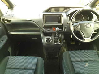 TOYOTA NOAH 2015