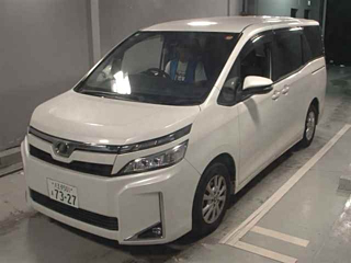 TOYOTA VOXY 2017