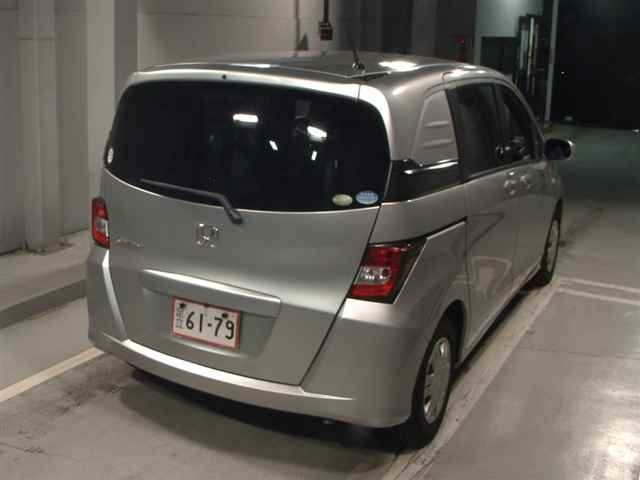 HONDA FREED 2010