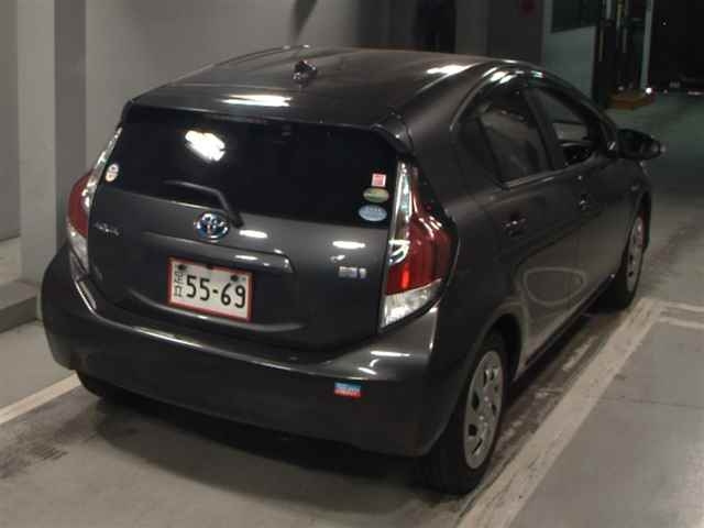 TOYOTA AQUA 2016