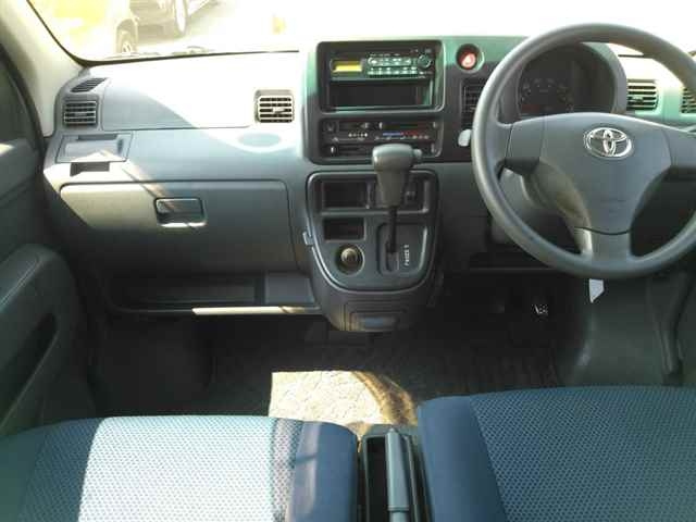 TOYOTA PIXIS VAN 2013
