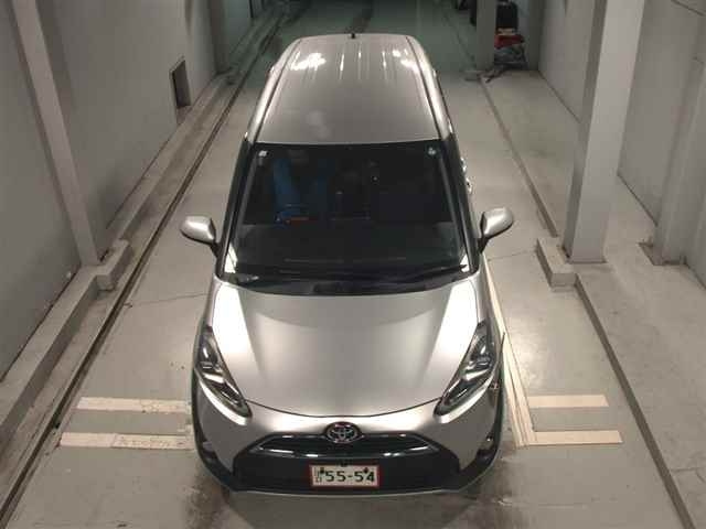 TOYOTA SIENTA 2016