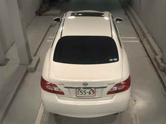 NISSAN FUGA 2010