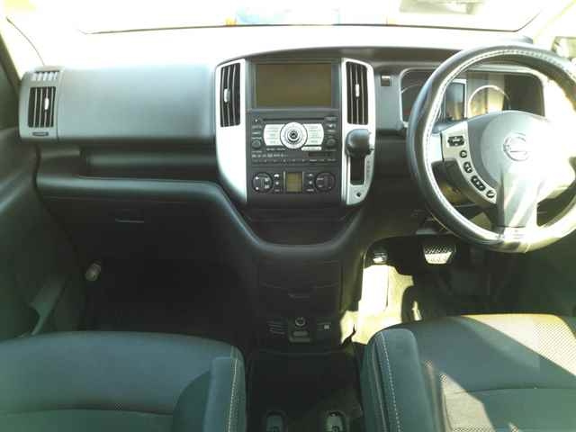 NISSAN SERENA 2008