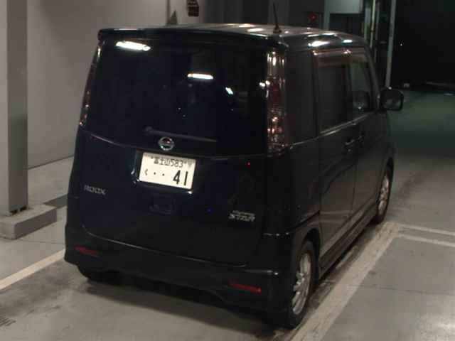 NISSAN ROOX 2010