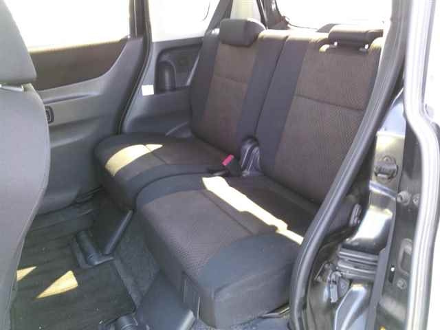 NISSAN ROOX 2010
