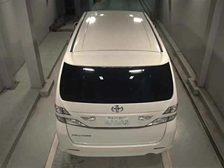 TOYOTA VELLFIRE 2010