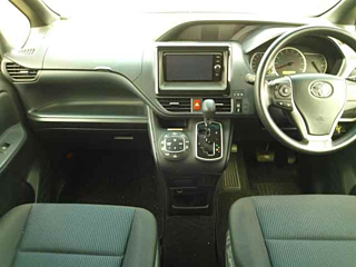 TOYOTA VOXY 2016