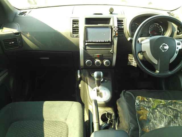 NISSAN X-TRAIL 2010