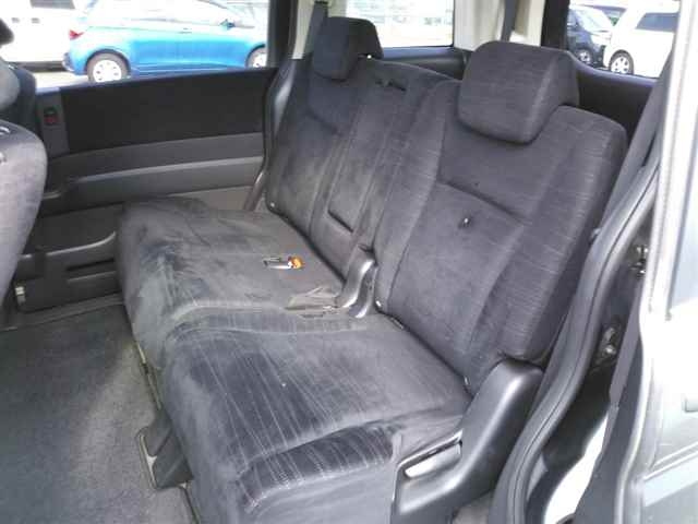 HONDA STEP WAGON 2011