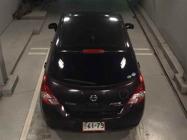 NISSAN TIIDA 2010