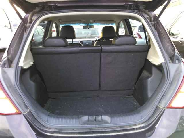 NISSAN TIIDA 2010